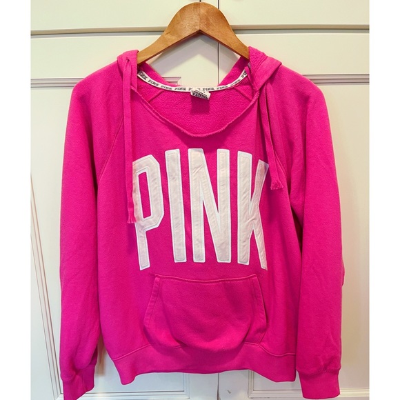 PINK Victoria's Secret Tops - Women’s Victoria’s Secret PINK Pullover Hoodie with scoop neckline! 🎀